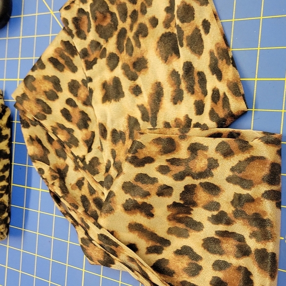 Leopard Print Double Layer Scarf Shrug  6" x 35" - Picture 1 of 2